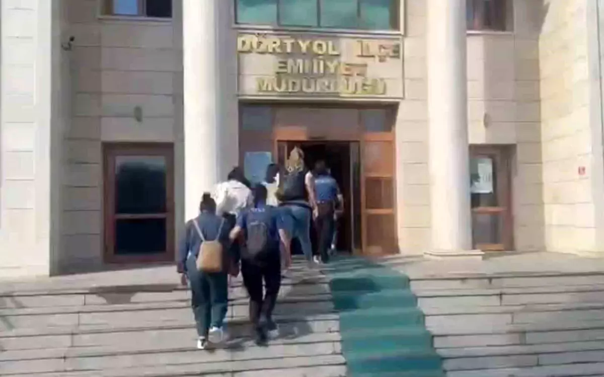 hatayda kacak calisan yabanci uyruklu kadinlar gozaltina alindi XEF45nLW