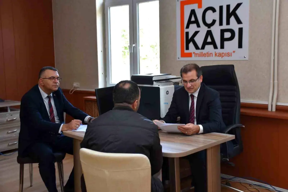 kaymakam ali guldogan vatandaslarla acik kapi bulusmasinda bir araya geldi 2JT4F4vh.jpg