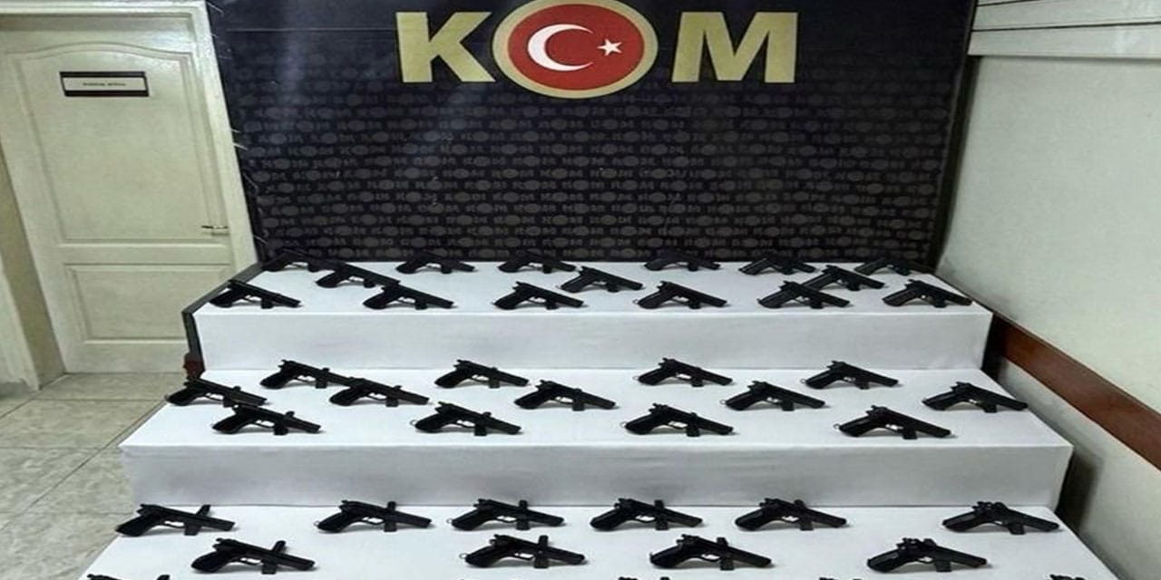 Sakarya’da Silah Kaçakçılığı Operasyonu: İki Şahıs Tutuklandı