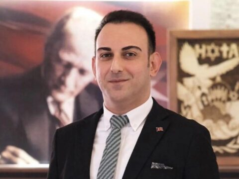 Bir belediye baskani daha yeni partiye gecti chpden istifa etti ndWObYLW